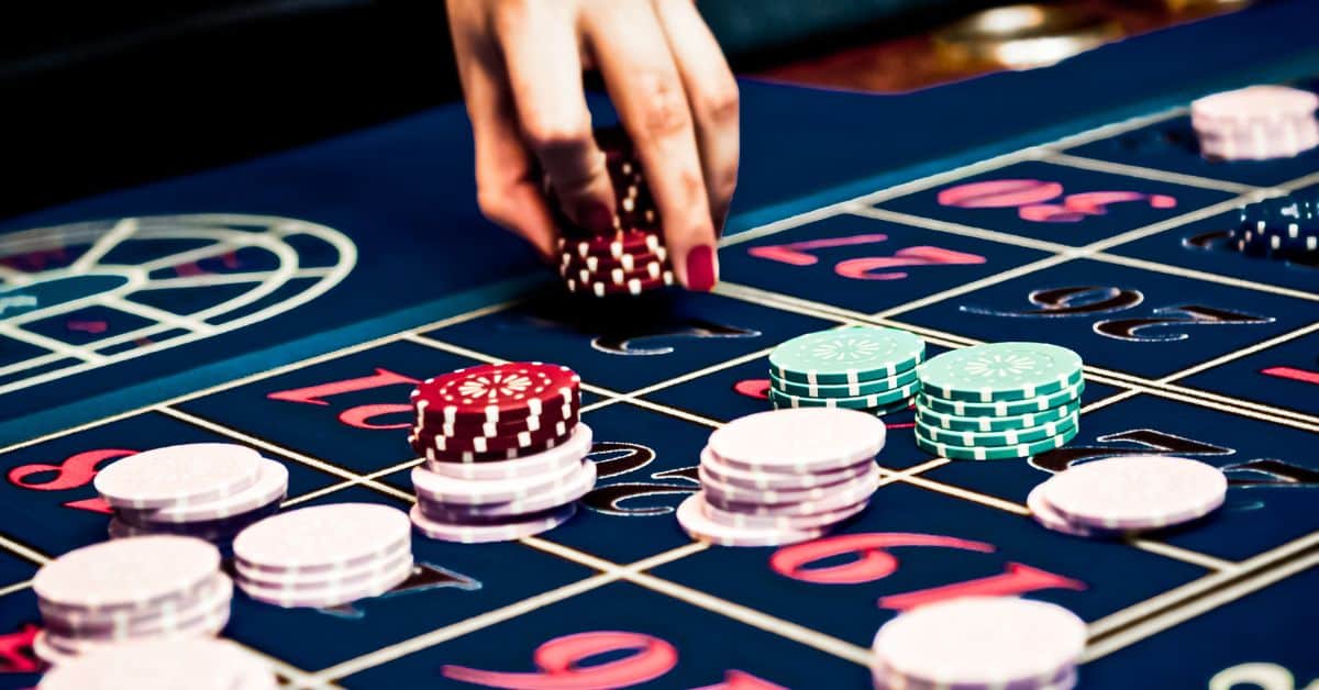סיכויים מפתים: חשיפת הריגושים של משחקי מזל עם חשפנים